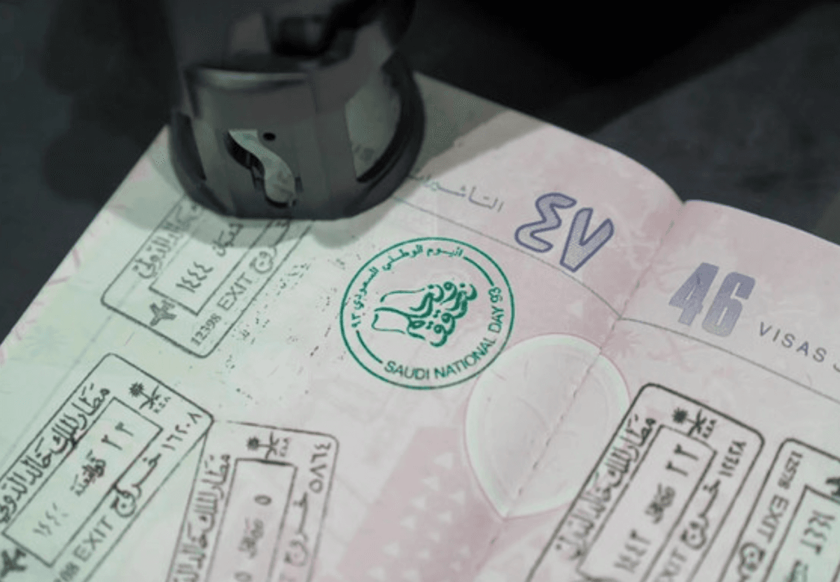 Which countries can get a visa on arrival in Saudi?