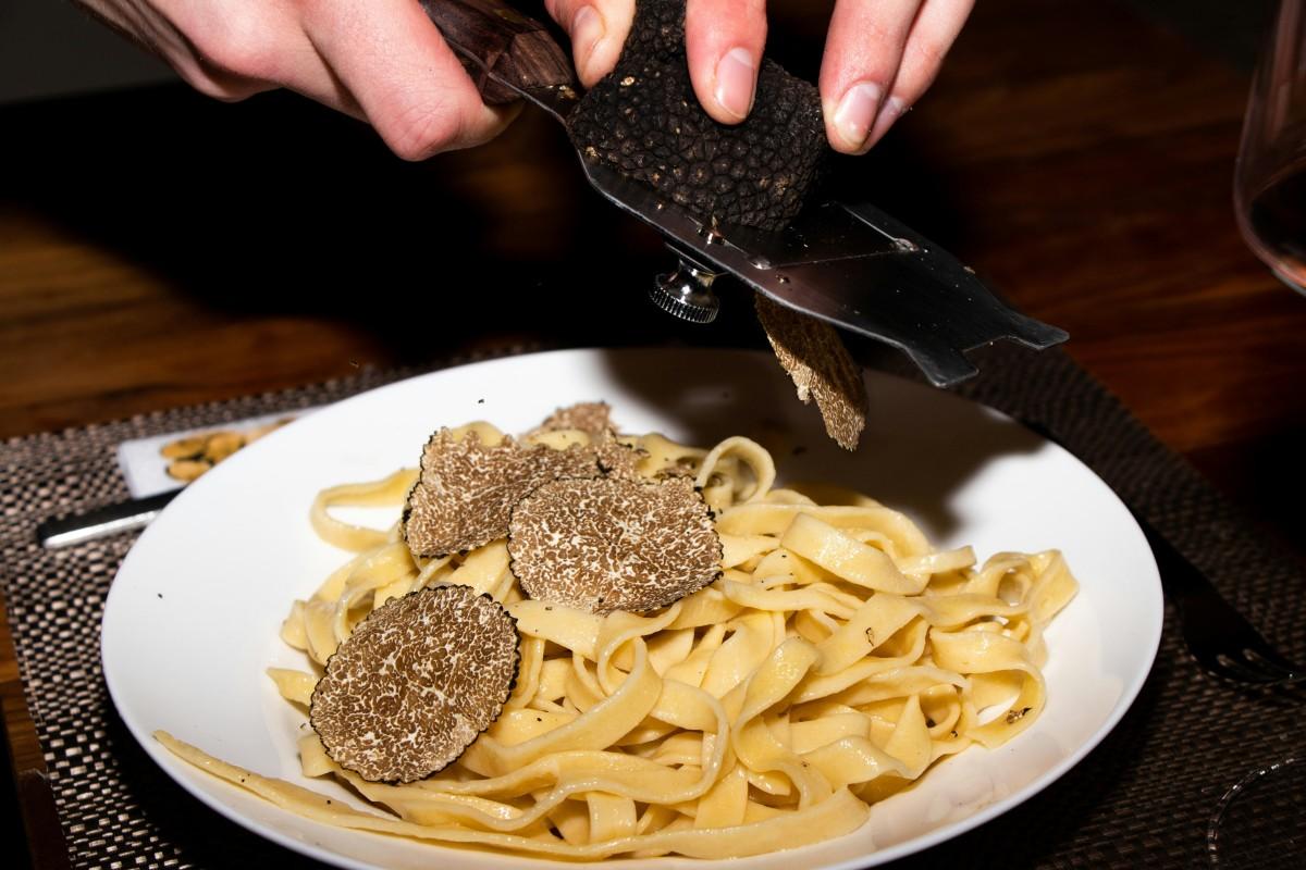 9 delicious truffle dishes you can't miss this season